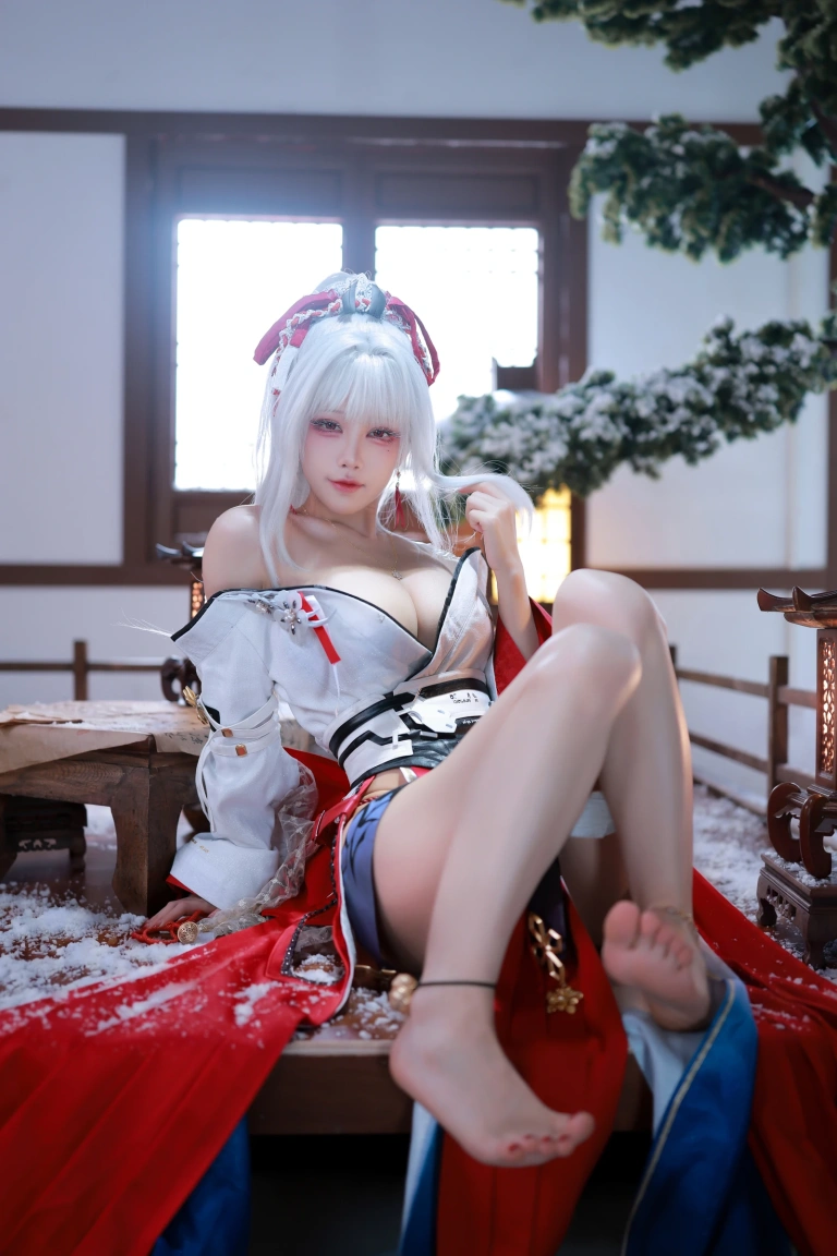 水淼Aqua《鸣潮 绯雪》主题写真：51张全套美图