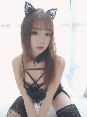 雪晴Astra《自撮りVol.5 黑猫猫》主题写真：65张全套美图，含5个视频