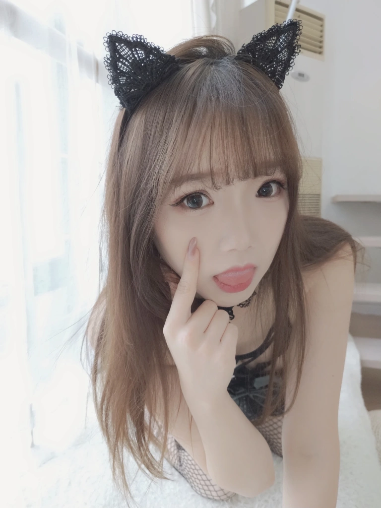 雪晴Astra《自撮りVol.5 黑猫猫》主题写真：65张全套美图，含5个视频