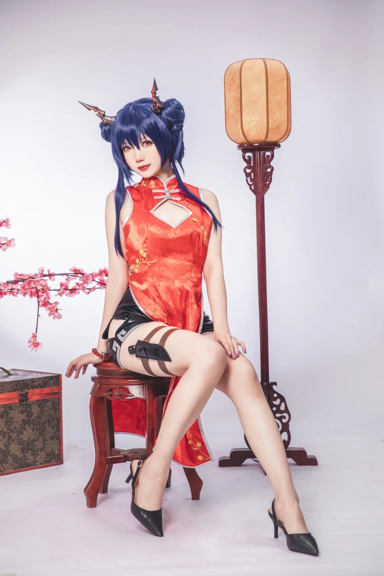 雪晴Astra《写真Vol.14 明日方舟 陈 旗袍》主题写真：18张全套美图