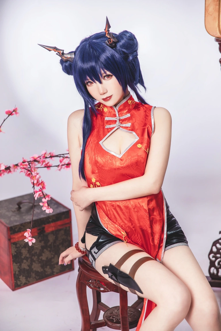 雪晴Astra《写真Vol.14 明日方舟 陈 旗袍》主题写真：18张全套美图