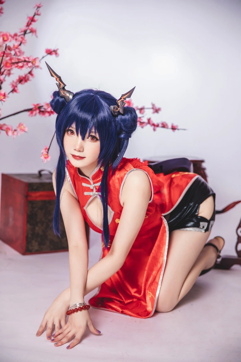 雪晴Astra《写真Vol.14 明日方舟 陈 旗袍》主题写真：18张全套美图