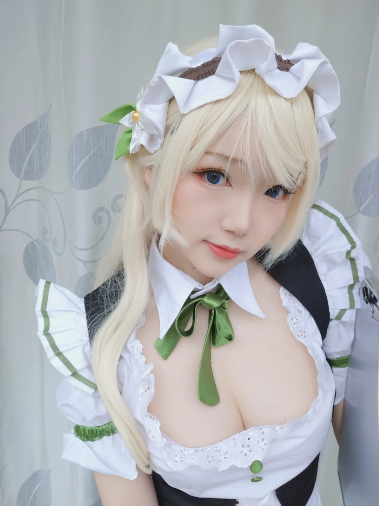 雪晴Astra《自撮りVol.15 Grainne Draser 女仆》主题写真：49张全套美图