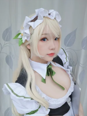 雪晴Astra《自撮りVol.15 Grainne Draser 女仆》主题写真：49张全套美图