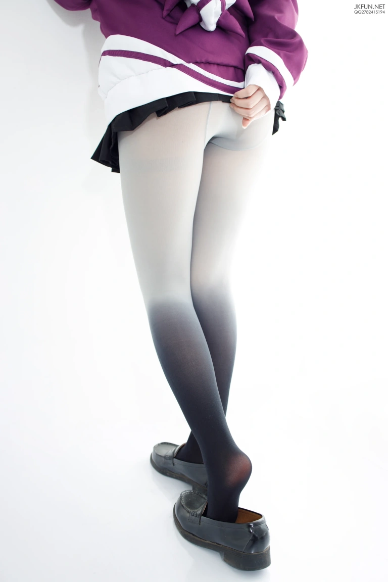 雪晴Astra《写真Vol.17（JKFUN-004）SSSS.GRIDMAN 新条茜》主题写真：124张全套美图，含1个视频