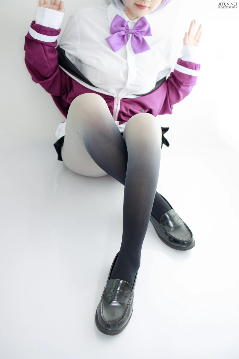 雪晴Astra《写真Vol.17（JKFUN-004）SSSS.GRIDMAN 新条茜》主题写真：124张全套美图，含1个视频