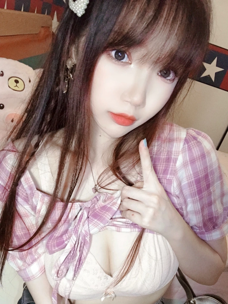 雪晴Astra《自撮りVol.18 彼女的日常》主题写真：127张全套美图，含13个视频