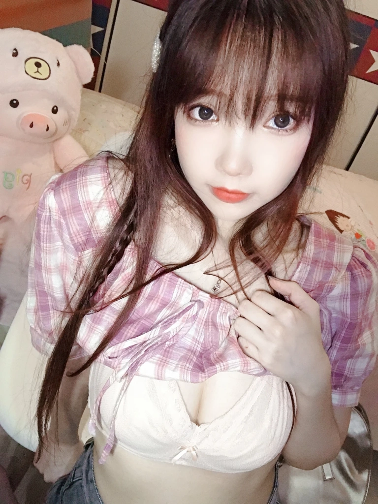 雪晴Astra《自撮りVol.18 彼女的日常》主题写真：127张全套美图，含13个视频