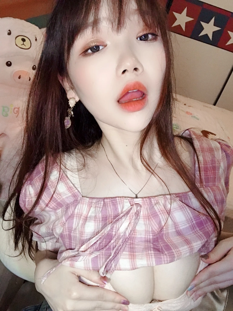 雪晴Astra《自撮りVol.18 彼女的日常》主题写真：127张全套美图，含13个视频