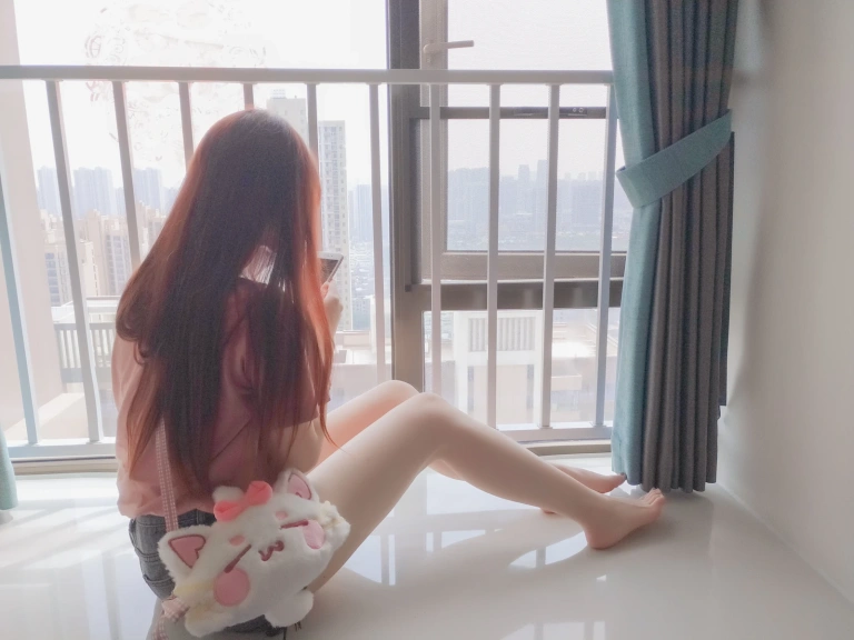 雪晴Astra《自撮りVol.21 美腿美足美臀》主题写真：178张全套美图，含2个视频