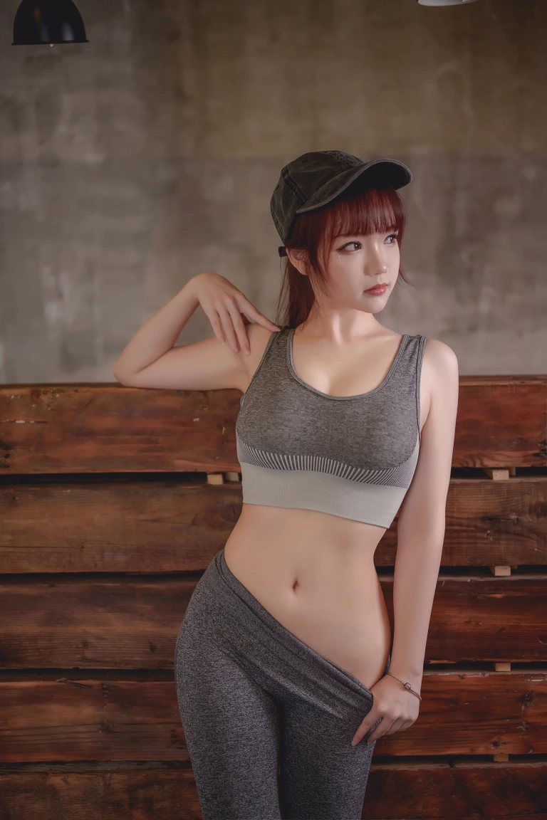 雪晴Astra《写真Vol.22 运动少女3》主题写真：43张全套美图，含8个视频