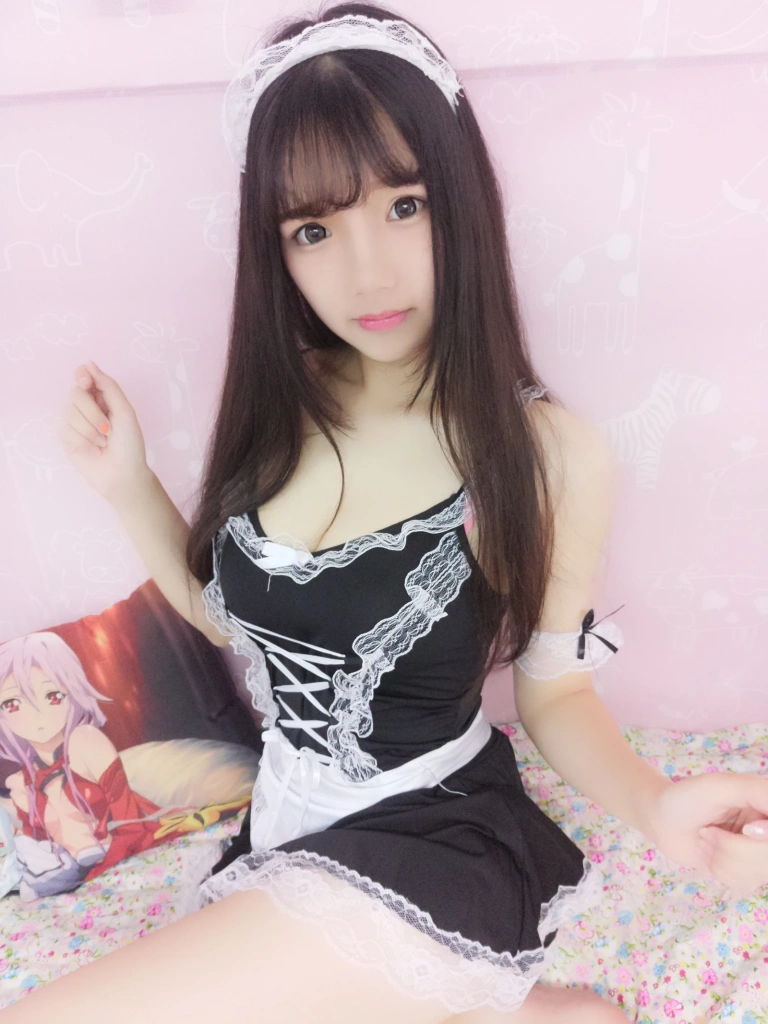雪晴Astra《小女仆》主题写真：14张全套美图