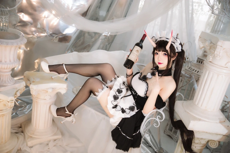 雪晴Astra《能代女仆》主题写真：60张全套美图