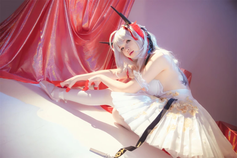 雪晴Astra《明日方舟 W芭蕾》主题写真：80张全套美图