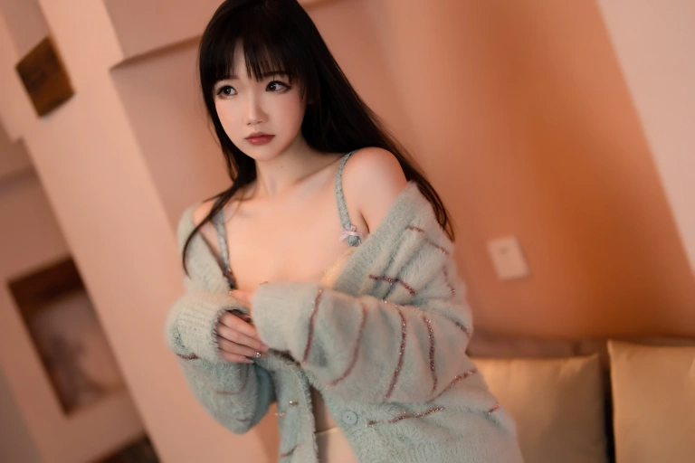 雪晴Astra《静谧薄荷绿》主题写真：83张全套美图，含1个视频