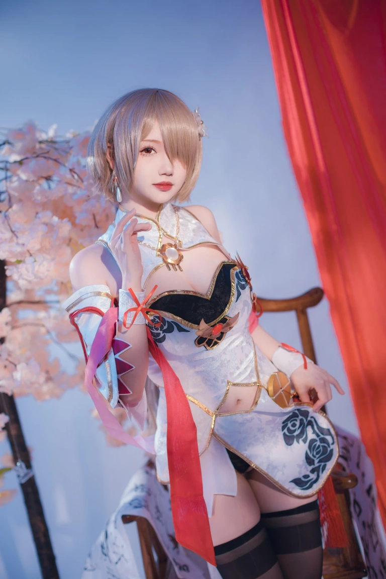 雪晴Astra《崩坏3 丽塔·浣溪沙旗袍》主题写真：56张全套美图