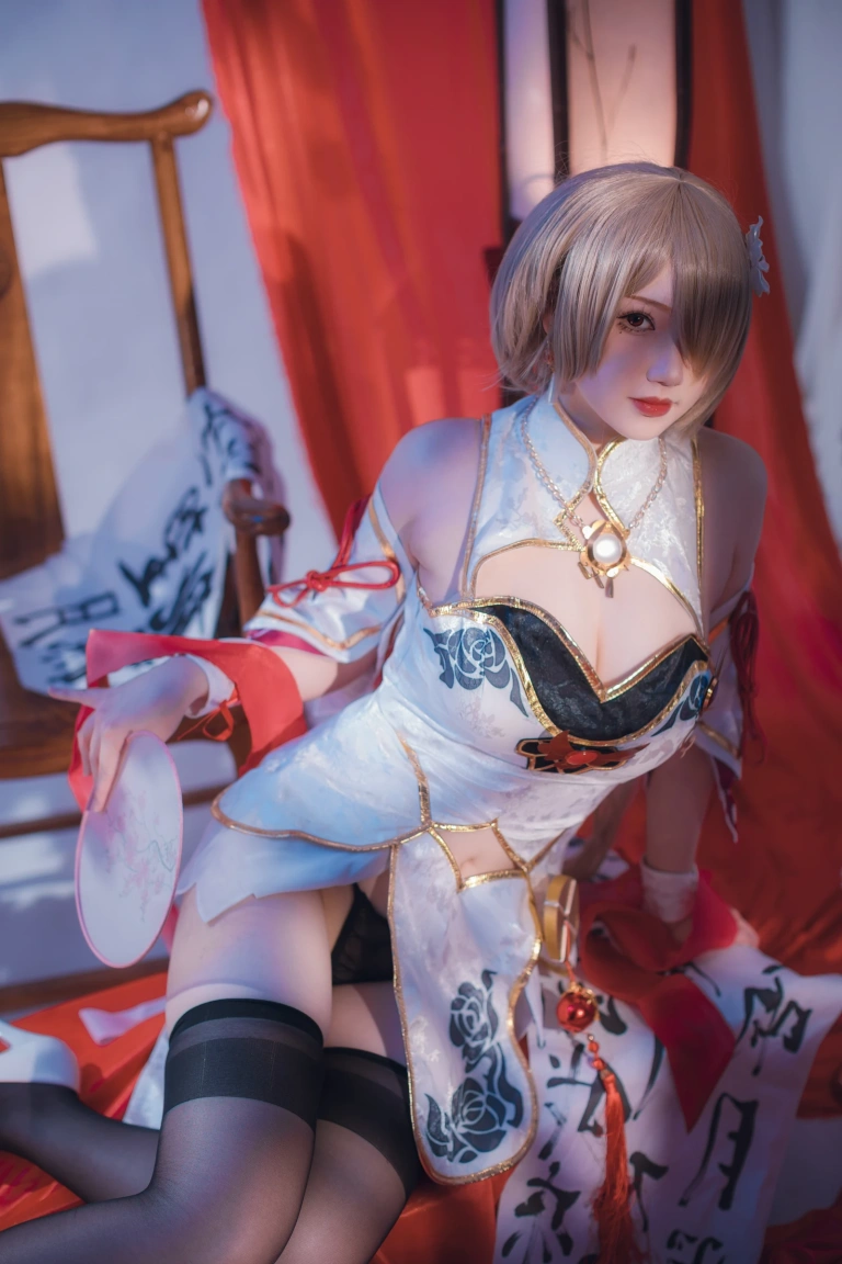 雪晴Astra《崩坏3 丽塔·浣溪沙旗袍》主题写真：56张全套美图