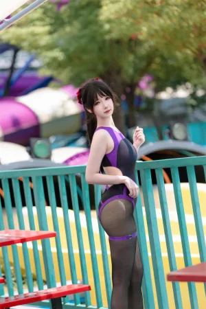 雪晴Astra《紫色恶魔竞泳》主题写真：50张全套美图