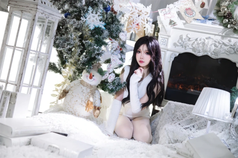 雪晴Astra《圣诞节 白雪》主题写真：123张全套美图，含2个视频