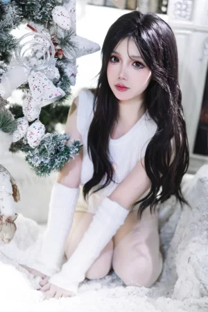 雪晴Astra《圣诞节 白雪》主题写真：123张全套美图，含2个视频