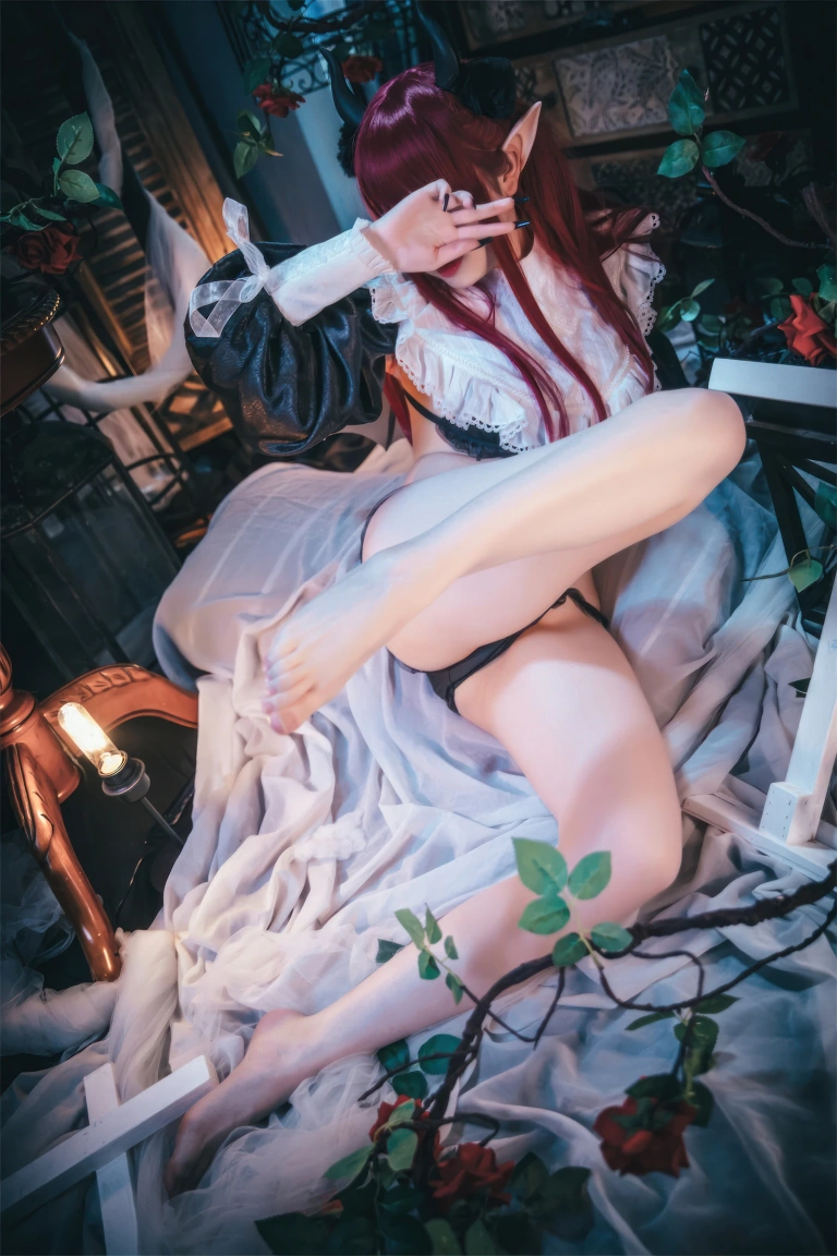 雪晴Astra《喜多川海梦 利兹 恶魔》主题写真：35张全套美图