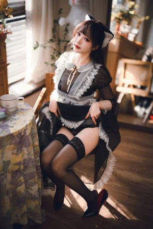 雪晴Astra《2024春季限定 透明女仆》主题写真：71张全套美图，含2个视频