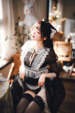 雪晴Astra《2024春季限定 透明女仆》主题写真：71张全套美图，含2个视频