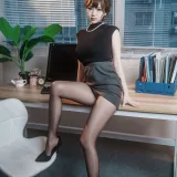 雪晴Astra《年纪不大的上司姐姐》主题写真：70张全套美图，含1个视频