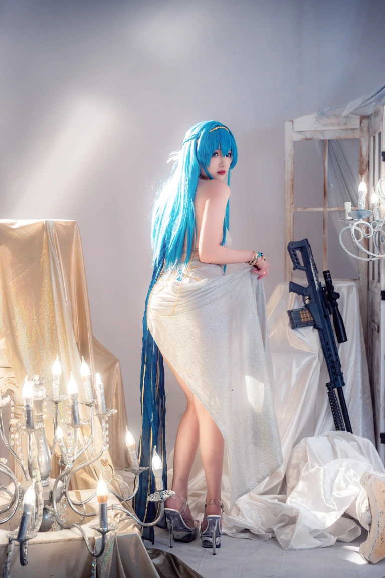 雪晴Astra《水晶派对海伦》主题写真：42张全套美图，含10个视频