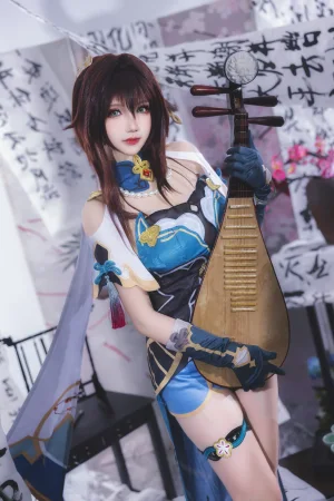 雪晴Astra《阮梅》主题写真：84张全套美图，含3个视频