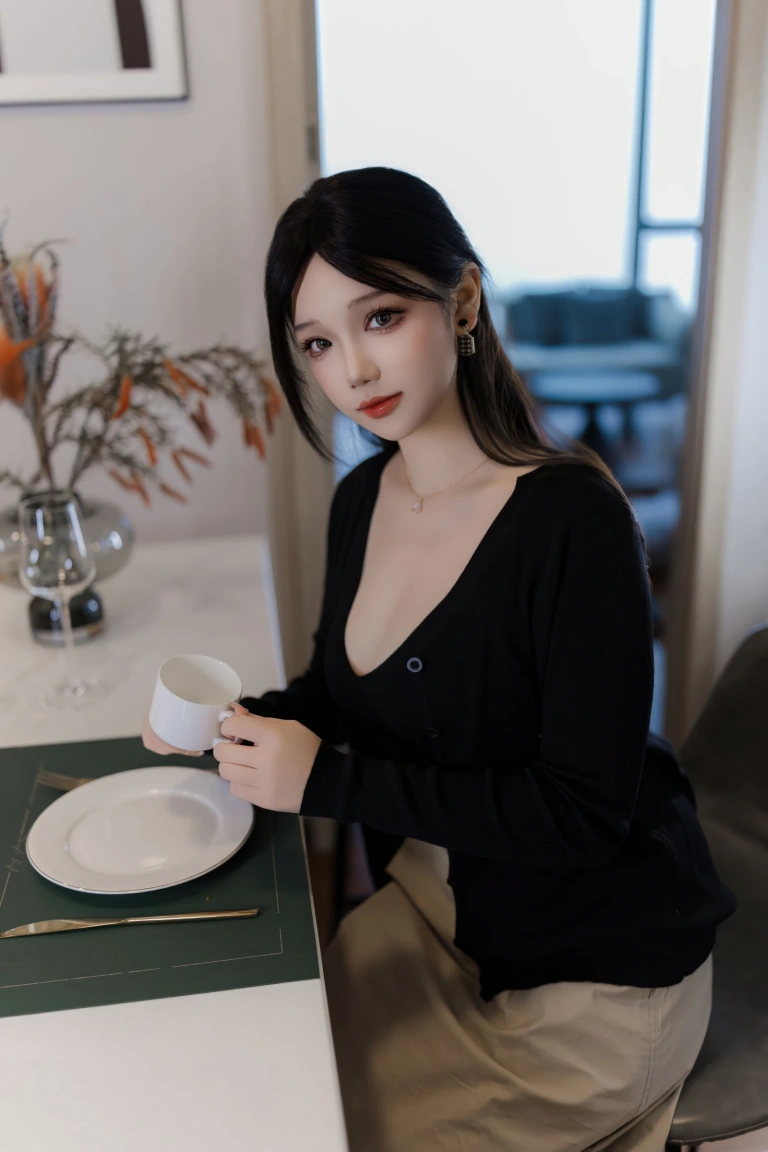 雪晴Astra《邻家姐姐西装半身裙》主题写真：90张全套美图，含3个视频