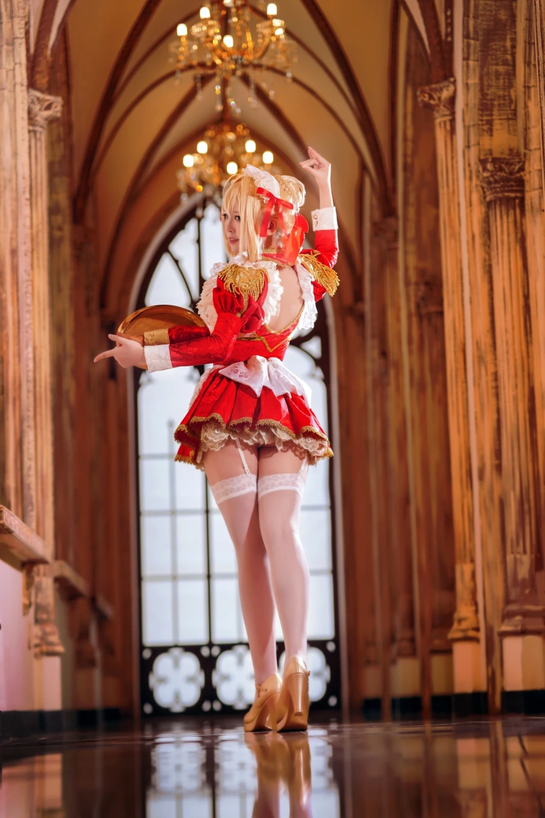 半半子 BANBANKO《Claudius Maid ネロ・クラウディウス》主题写真：43张全套美图