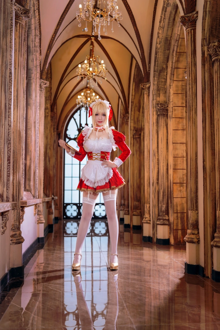 半半子 BANBANKO《Claudius Maid ネロ・クラウディウス》主题写真：43张全套美图