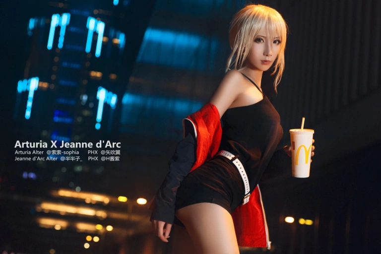 半半子 BANBANKO《Full set Upscaled（&索索sophia）》主题写真：9张全套美图