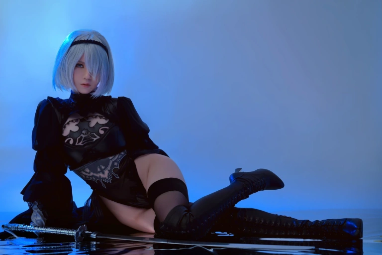 半半子 BANBANKO《Nier：2B》主题写真：50张全套美图