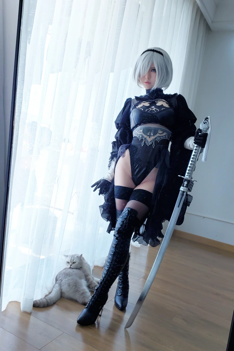半半子 BANBANKO《Nier：2B》主题写真：50张全套美图