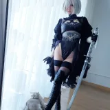 半半子 BANBANKO《Nier：2B》主题写真：50张全套美图