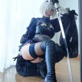 半半子 BANBANKO《Nier：2B》主题写真：50张全套美图