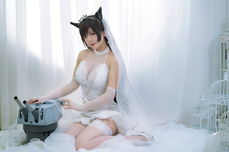 半半子 BANBANKO《愛宕花嫁.白花の誓い》主题写真：29张全套美图，含1个视频
