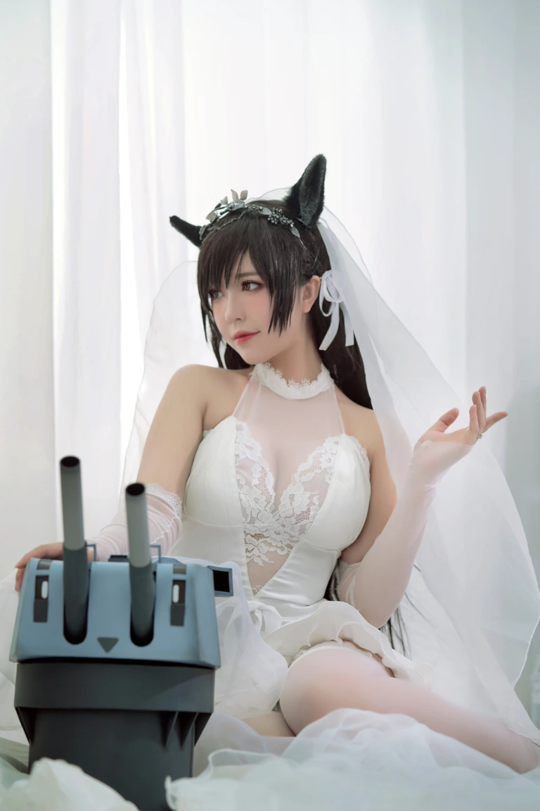 半半子 BANBANKO《愛宕花嫁.白花の誓い》主题写真：29张全套美图，含1个视频