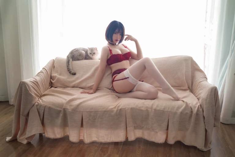 半半子 BANBANKO《赤紅 Vol.02》主题写真：39张全套美图