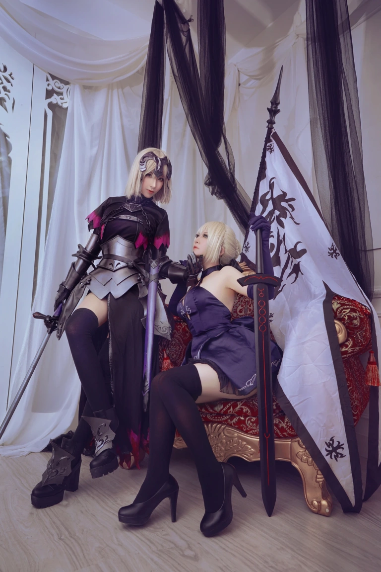 半半子 BANBANKO《黑贞3（&索索sophia）》主题写真：12张全套美图