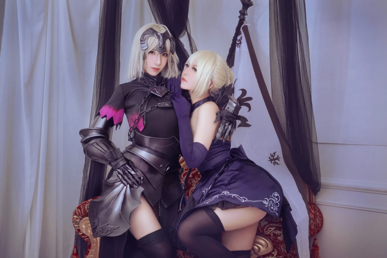 半半子 BANBANKO《黑贞3（&索索sophia）》主题写真：12张全套美图