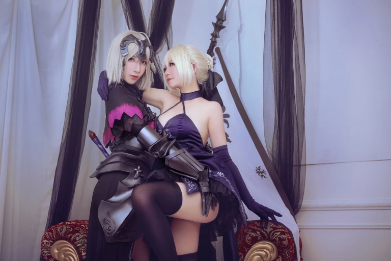半半子 BANBANKO《黑贞3（&索索sophia）》主题写真：12张全套美图