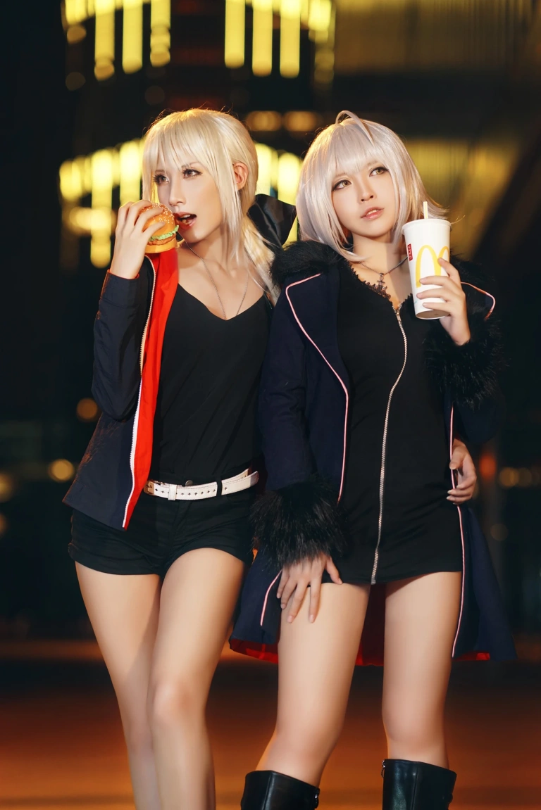 半半子 BANBANKO《黑贞4（&索索sophia）》主题写真：34张全套美图