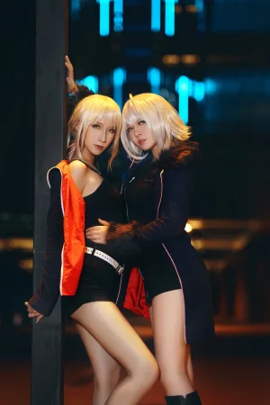 半半子 BANBANKO《黑贞4（&索索sophia）》主题写真：34张全套美图