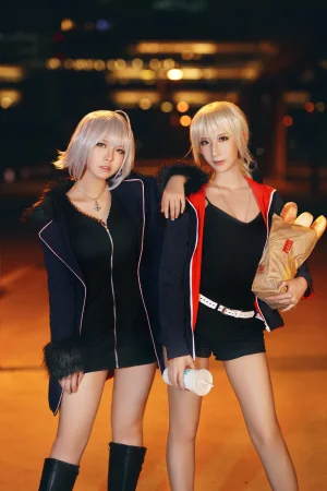 半半子 BANBANKO《黑贞4（&索索sophia）》主题写真：34张全套美图