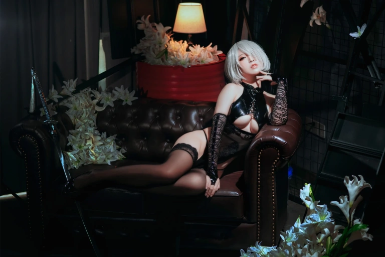 半半子 BANBANKO《2B靡烟旗袍》主题写真：37张全套美图