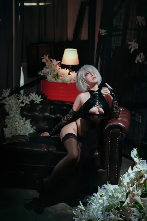 半半子 BANBANKO《2B靡烟旗袍》主题写真：37张全套美图