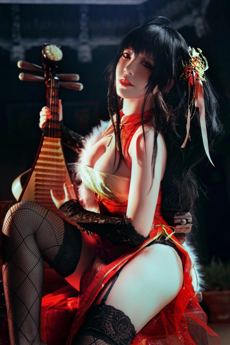 半半子 BANBANKO《大凤旗袍》主题写真：40张全套美图